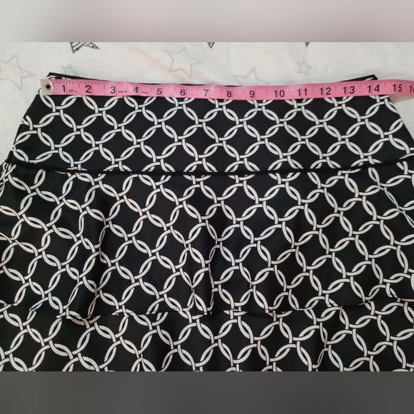 White House Black Market Skirt size 8 - Picture 6 of 9